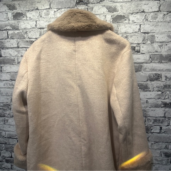 EUC Reformation Double-Breasted Women's Coat Size XL - Picture 10 of 15